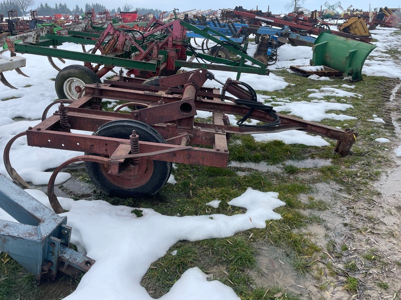 Tillage - Plows  Graham 9 Tooth Chisel Plow Photo